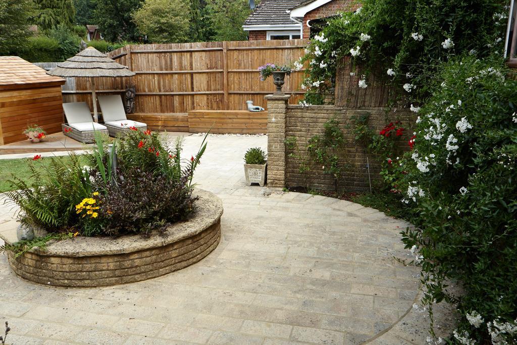 Richmond Lane Guest House - Aa Accredited Romsey Exterior photo